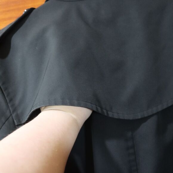 Sanyo Vintage Black Belted Trench Coat Hidden Buttons Vented Size 38R - Picture 9 of 16